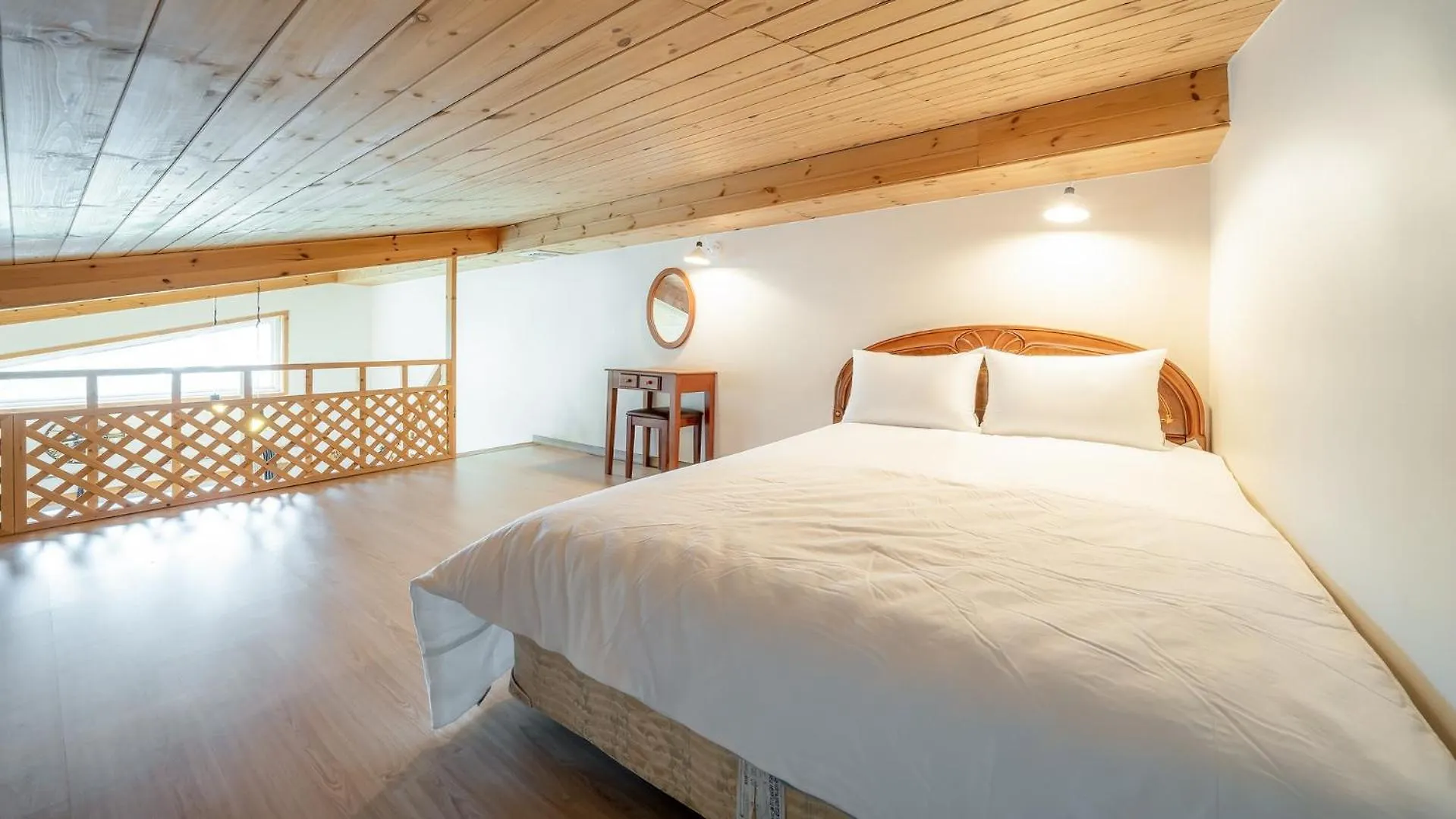 Ganghwado Elinhuvert Pension Incheon 0*,  South Korea