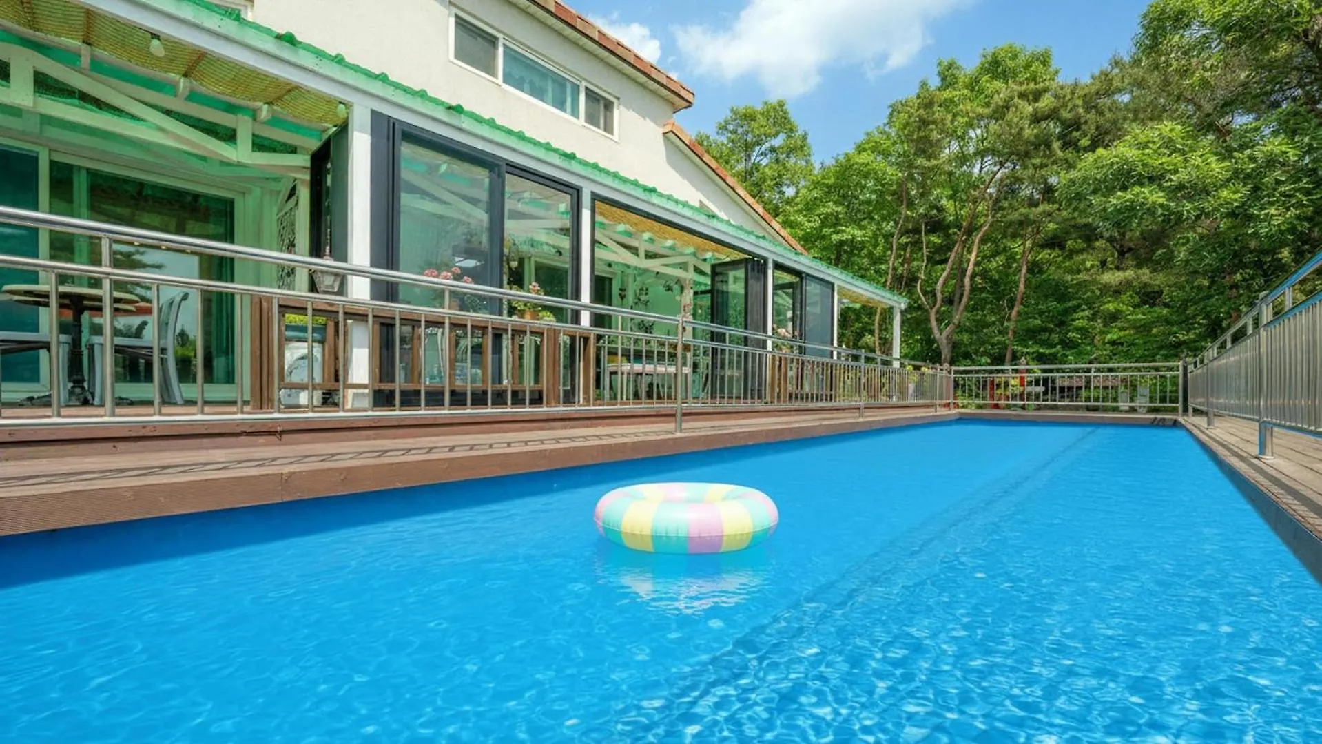 Ganghwado Elinhuvert Pension Incheon 0*,